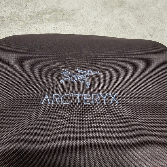 Arc'teryx Blade 20 Maroon Backpack - Picture 4 of 10